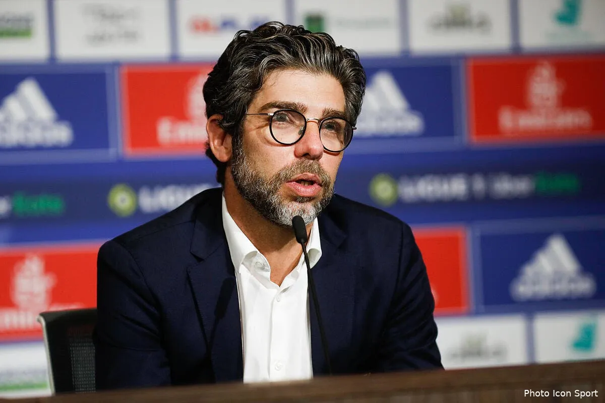 ol juninho dos au mur facundo pellistri s eloigne icon 25i7834 copie295535