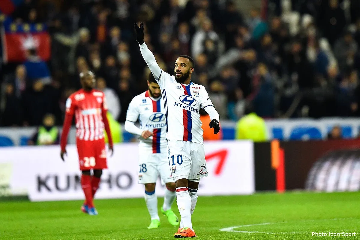 ol l element cle qui determinera l avenir de lacazette iconsport laf 080217 02 10171640