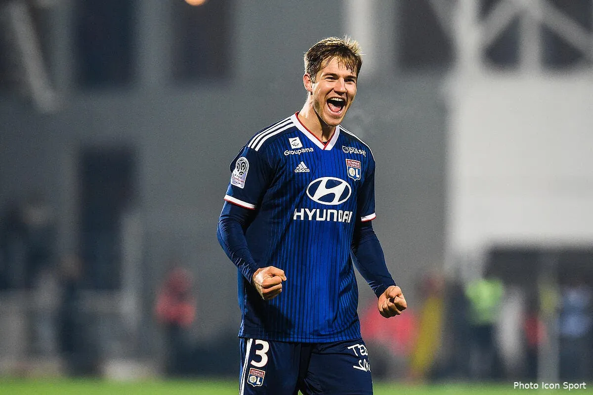 ol l hostilite des supporters joachim andersen adore ca andersen 4272545