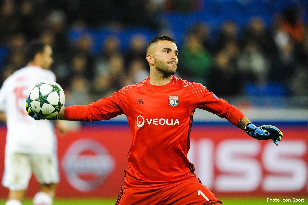 ol l optimisme revient pour anthony lopes contre seville iconsport jpt 181016 08 01163270