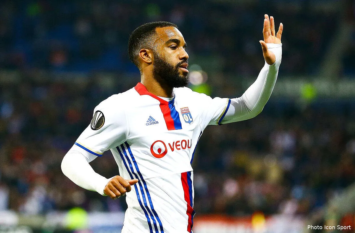 ol lacazette l ennemi public numero un a bordeaux iconsport bpi 230217 93 16172494