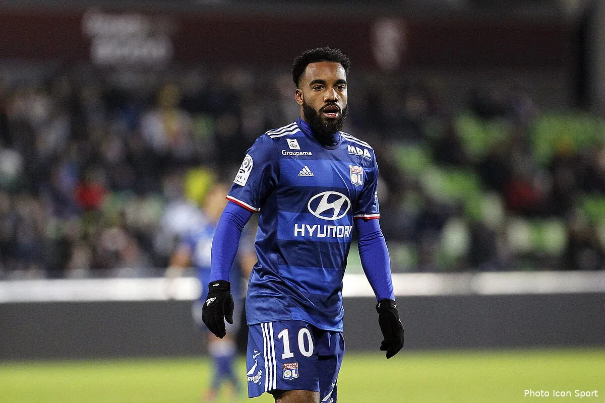 ol lacazette veut faire taire les critiques face a seville iconsport mrv 031216 52 110163318