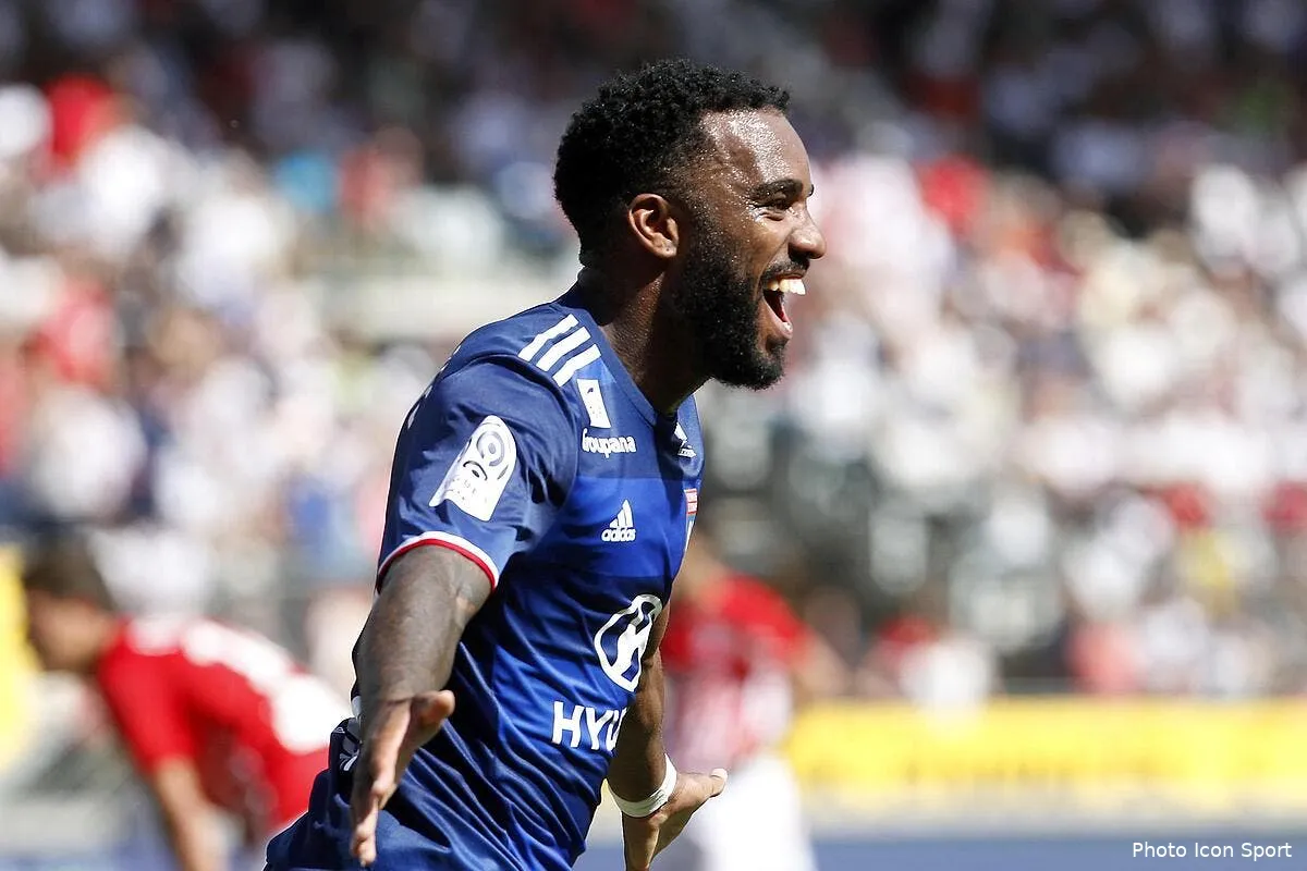 ol lacazette veut marquer 100 buts avec lyon en ligue 1 iconsport mrv 140816 05 08151736