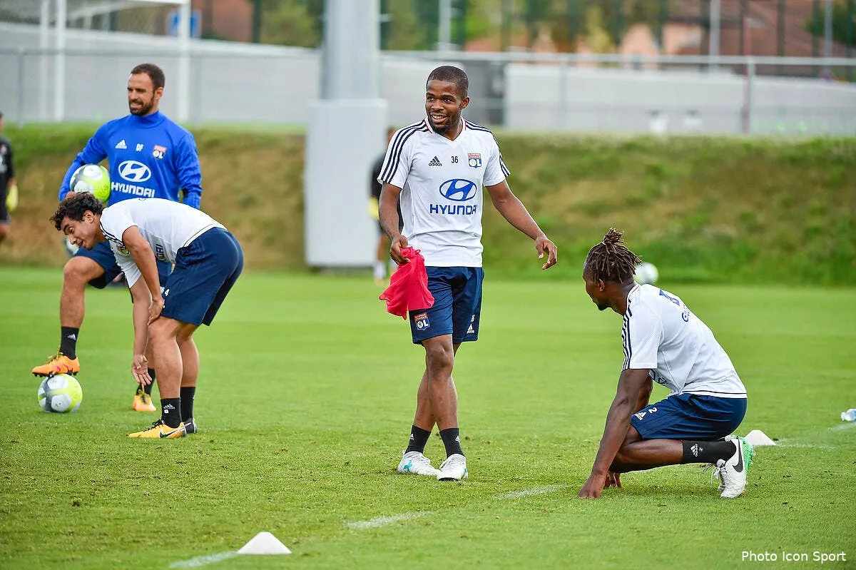 ol lache par genesio il va tenter de rebondir en l2 iconsport icon laf 290617 93 09186979