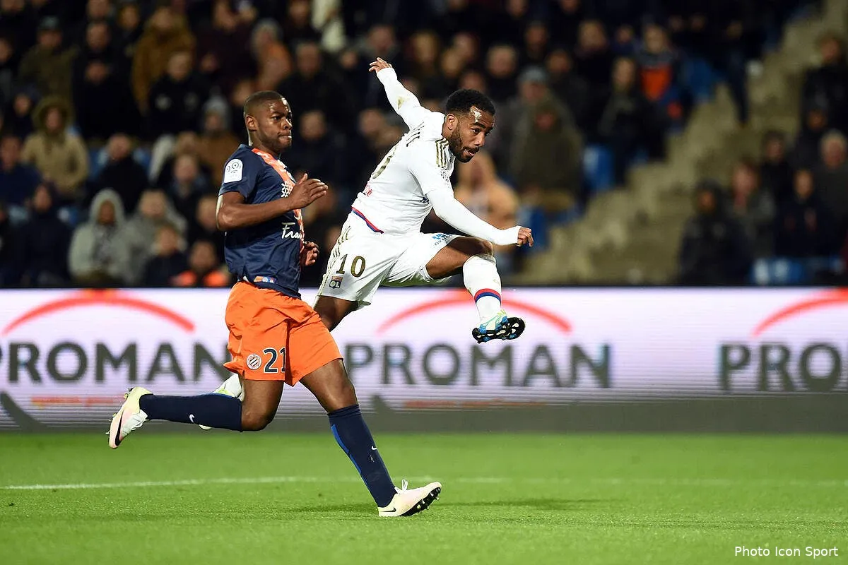 ol le barca lacazette ferait mieux de rester a lyon iconsport dim 080416 23 80141230