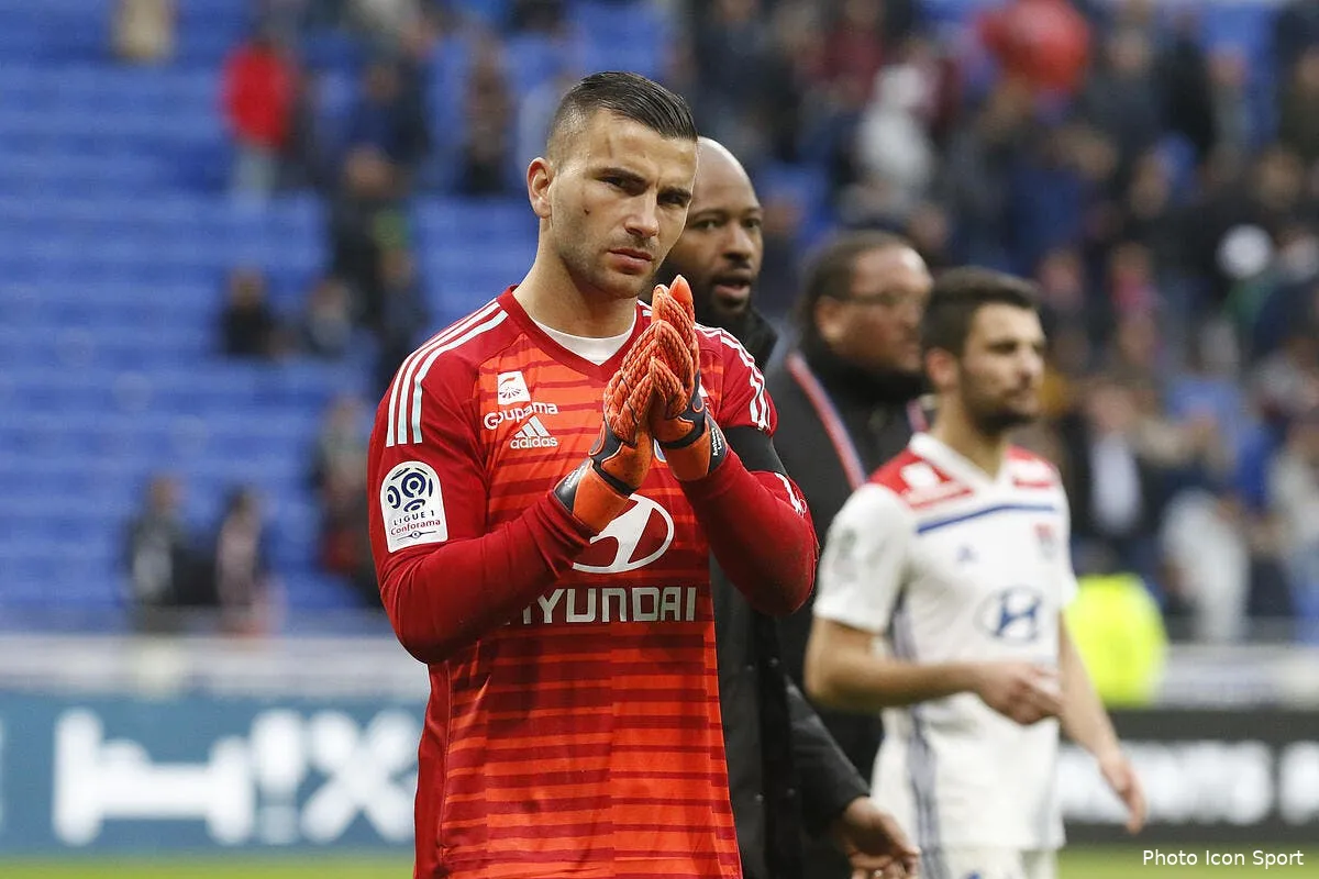 ol le cas anthony lopes devient tres tendu a lyon icon bia 060419 44 01249959