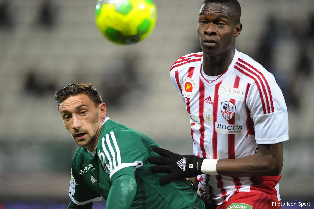 ol le defenseur joker deniche en grece iconsport fer 060217 11 13228577