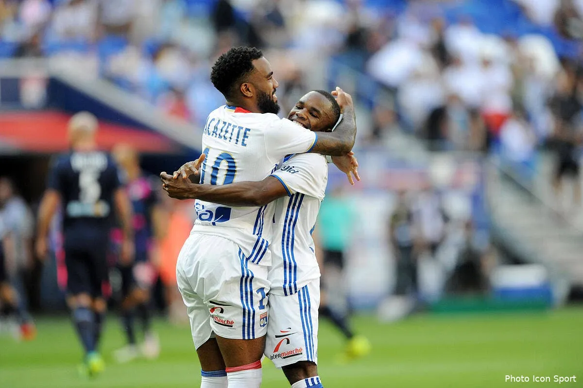 ol le groupe de lyon contre nice avec lacazette iconsport jpt 100916 05 04157832
