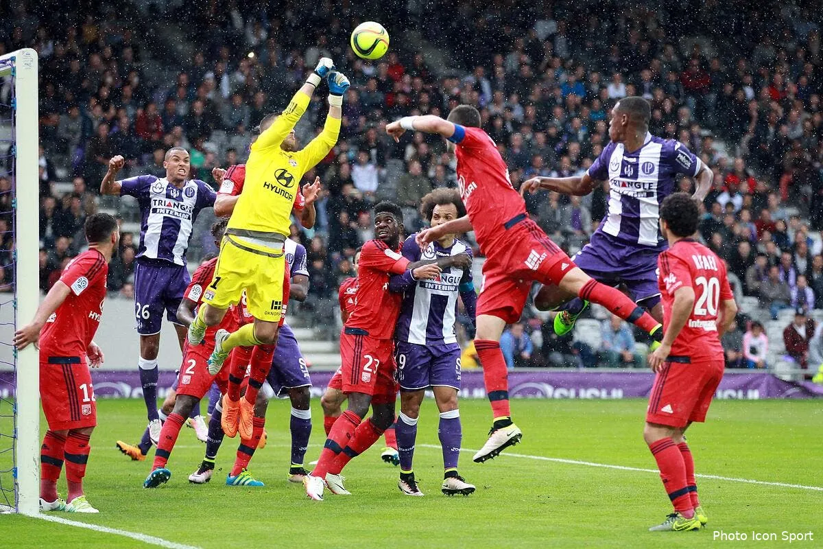 ol le message du vieux con aulas a la mi temps a dope lyon iconsport blo 230416 04 02140748