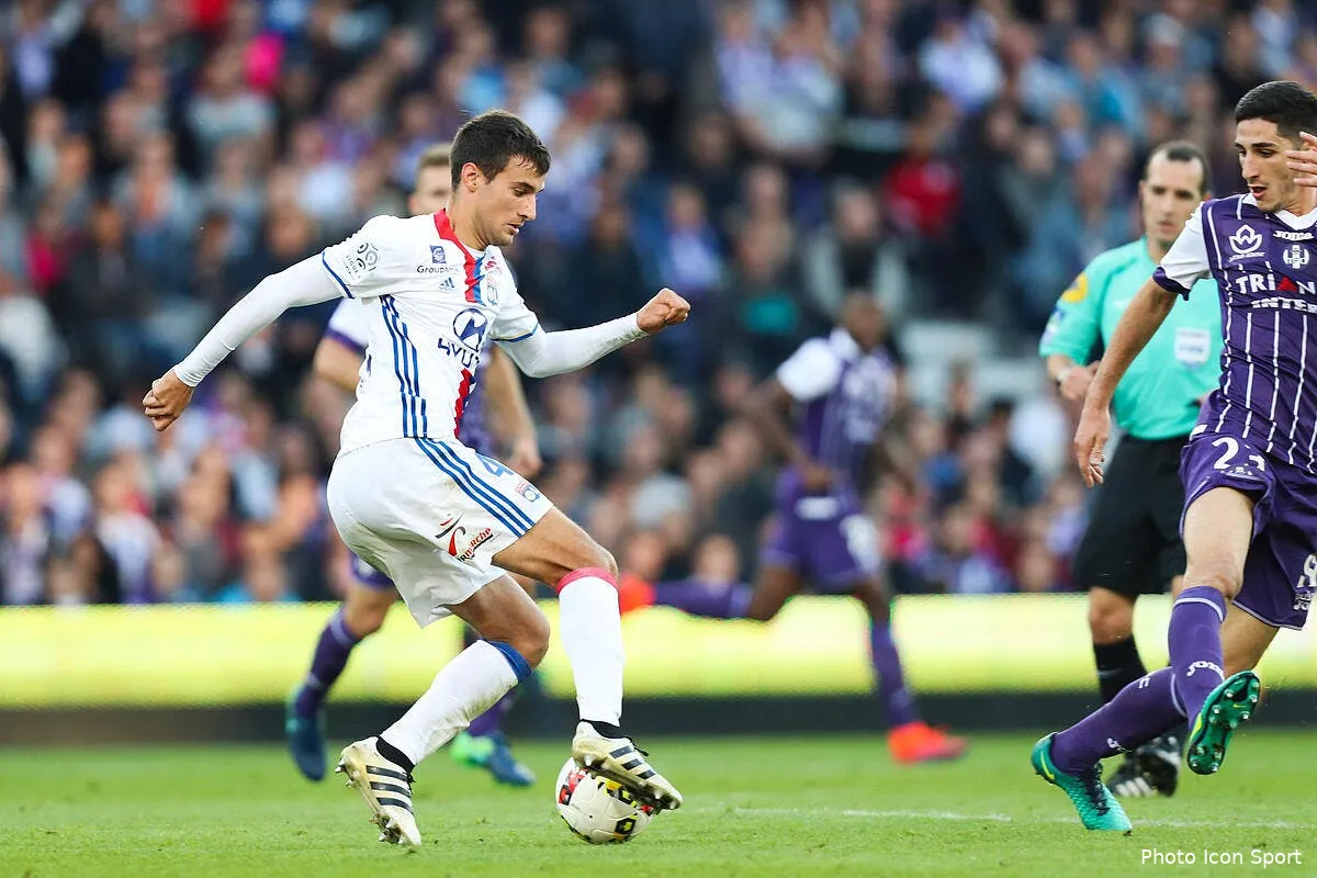 ol le milan ac s attaque a trois joueurs lyonnais au mercato iconsport blo 291016 08 54162010