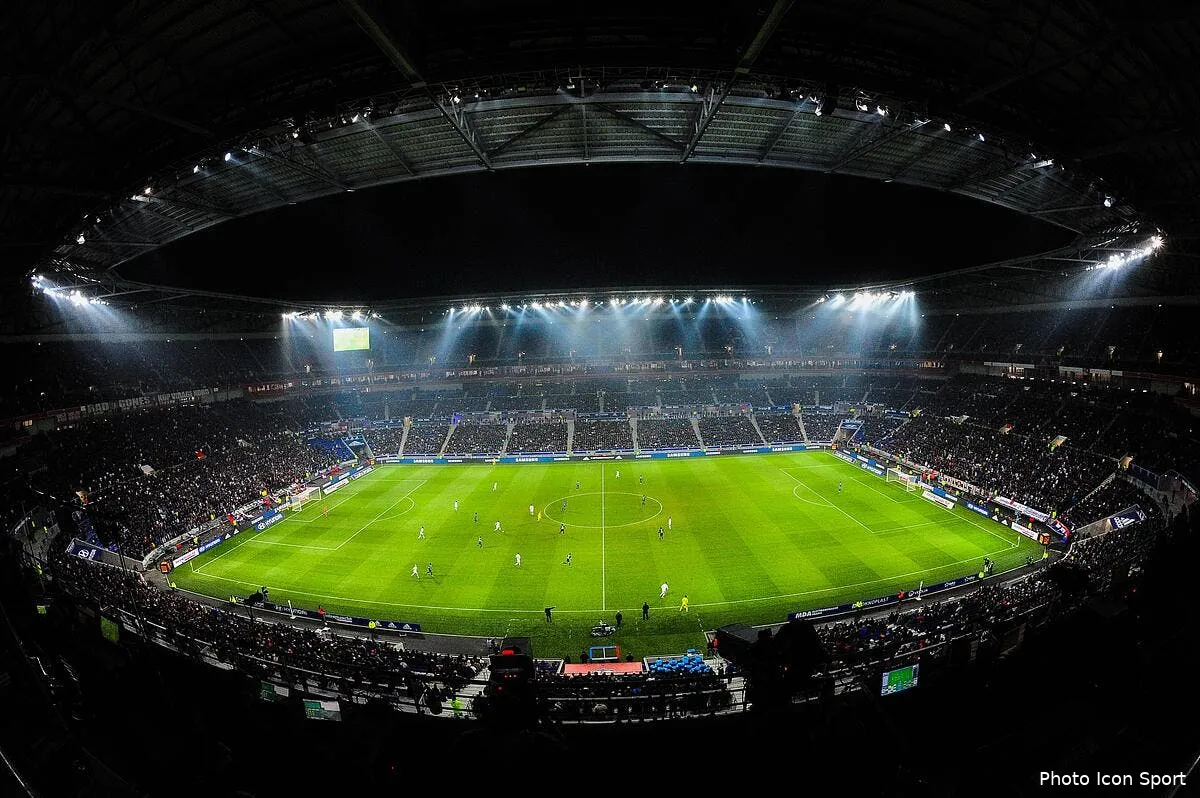 ol le parc ol deja quasiment plein pour besiktas iconsport jpt 240116 10 12174870