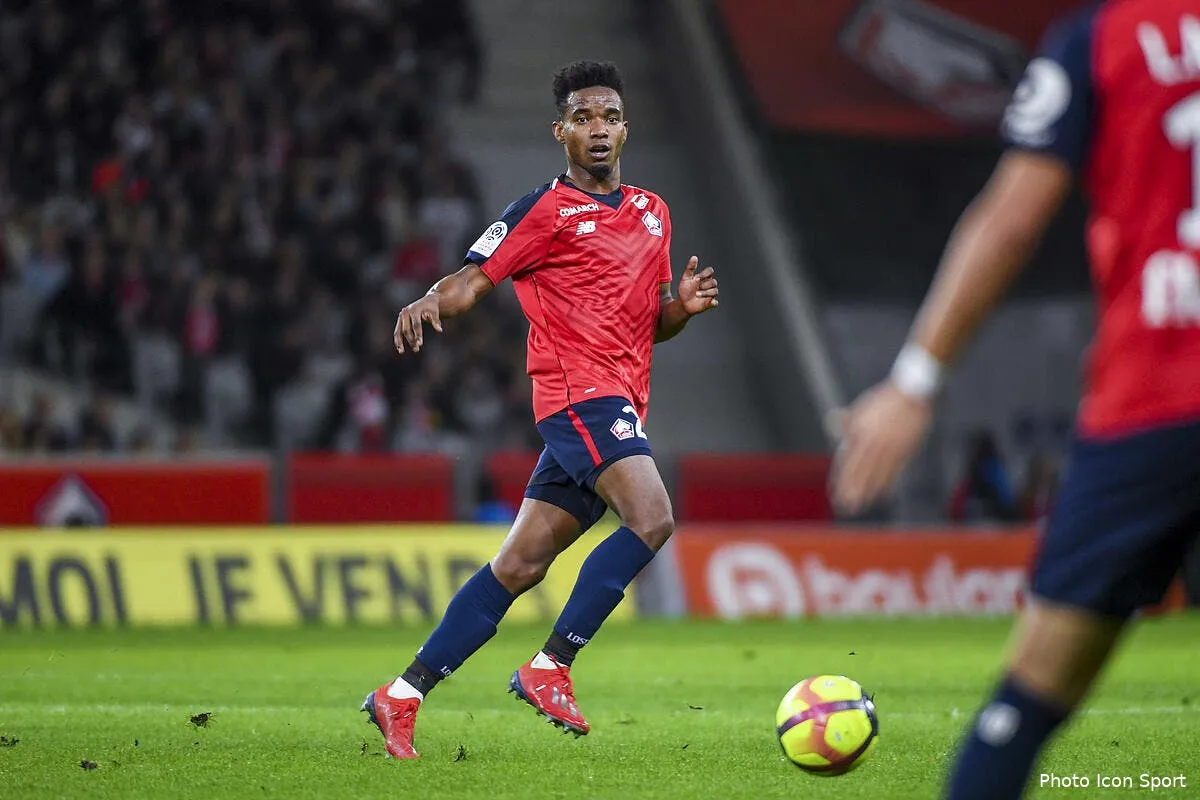 ol le plan thiago mendes s active a lyon icon alc 030319 45 169256889