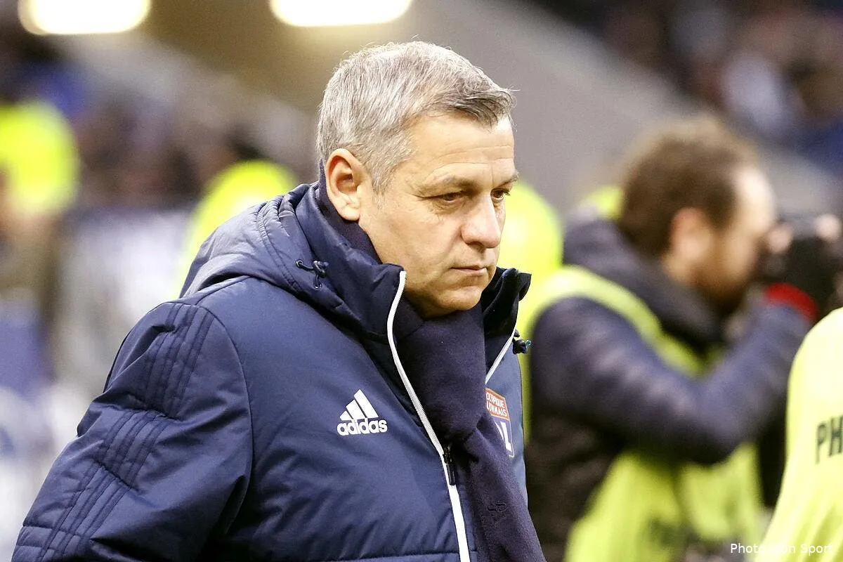 ol le podium ou la porte aulas veut encore faire patienter genesio genesio 16248979