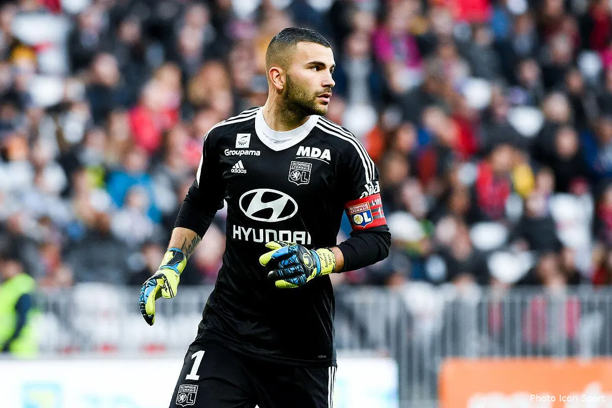 ol le record d invincibilite d anthony lopes s arrete apres 672 minutes iconsport icon del 261117 05 08201487