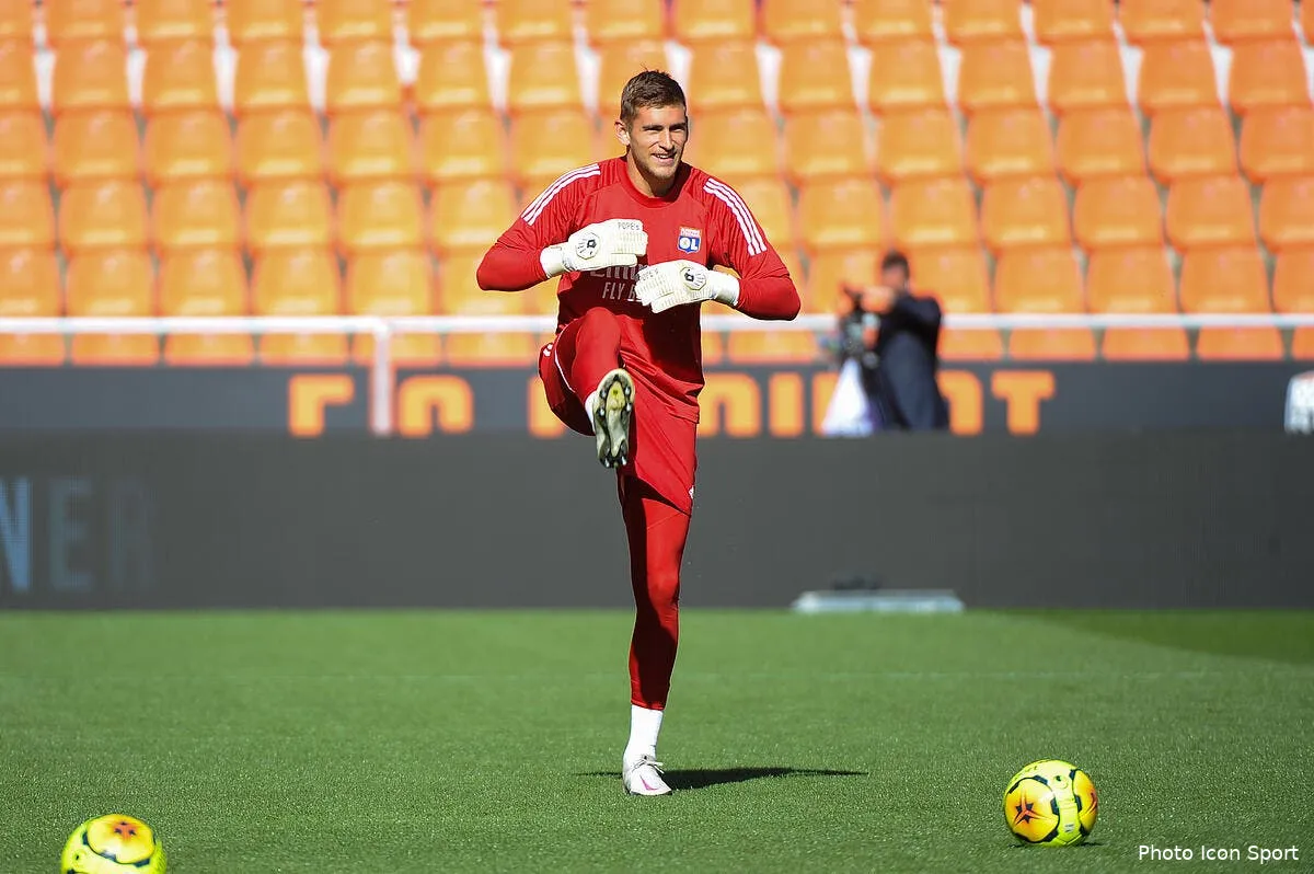 ol le remplacant de lopes aura son cadeau de noel icon san 0896 299355