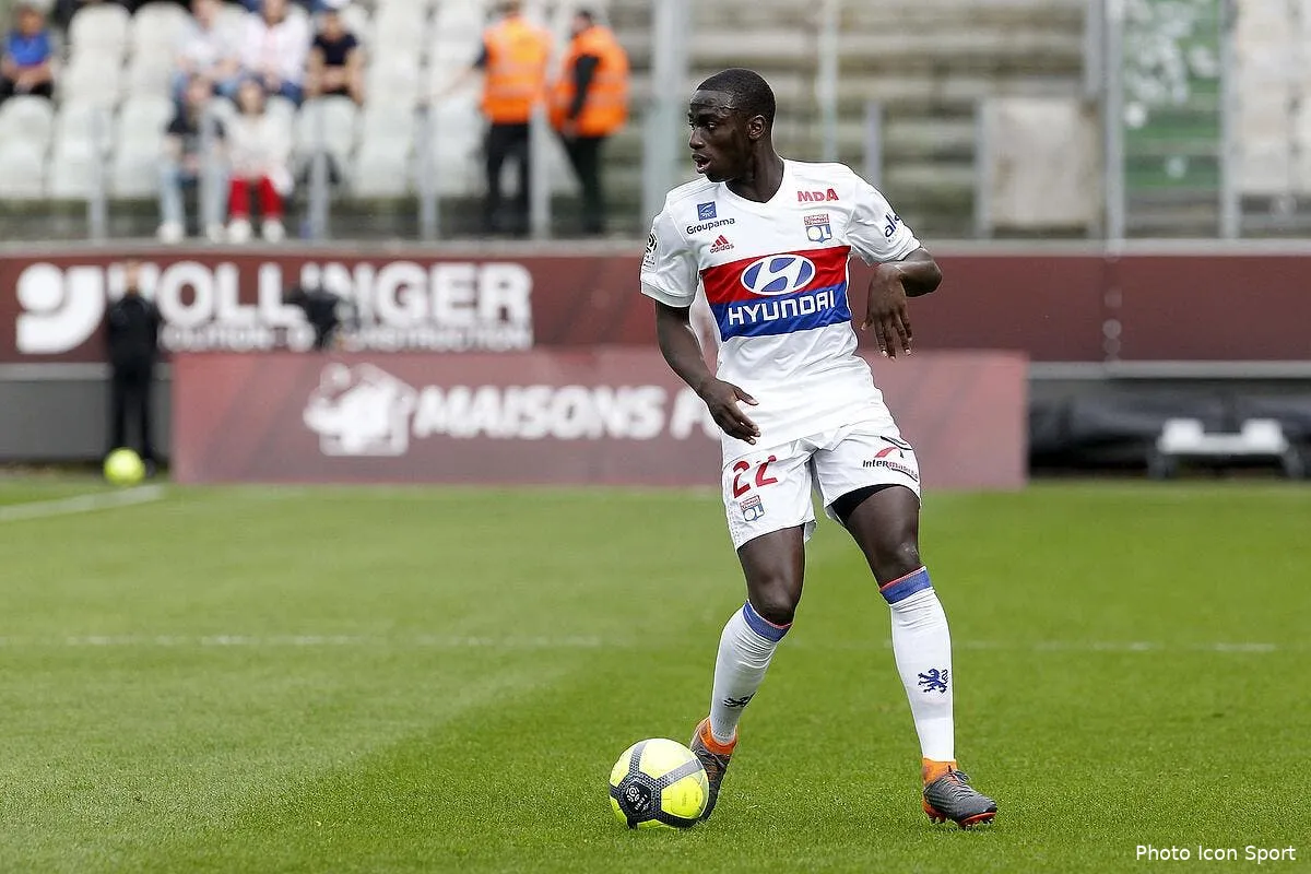 ol le senegal fait le forcing pour ferland mendy iconsport icon mar 080418 12 14215551