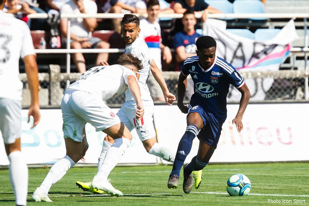 ol lenny pintor prete a troyes icon bia 130719 08 42261403