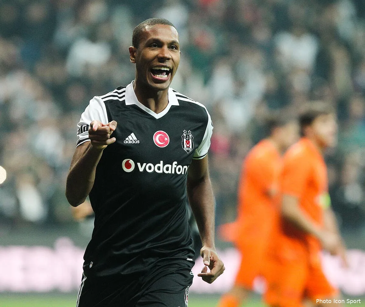 ol les derniers details de l arrivee de marcelo iconsport spa 261116 08 08186315