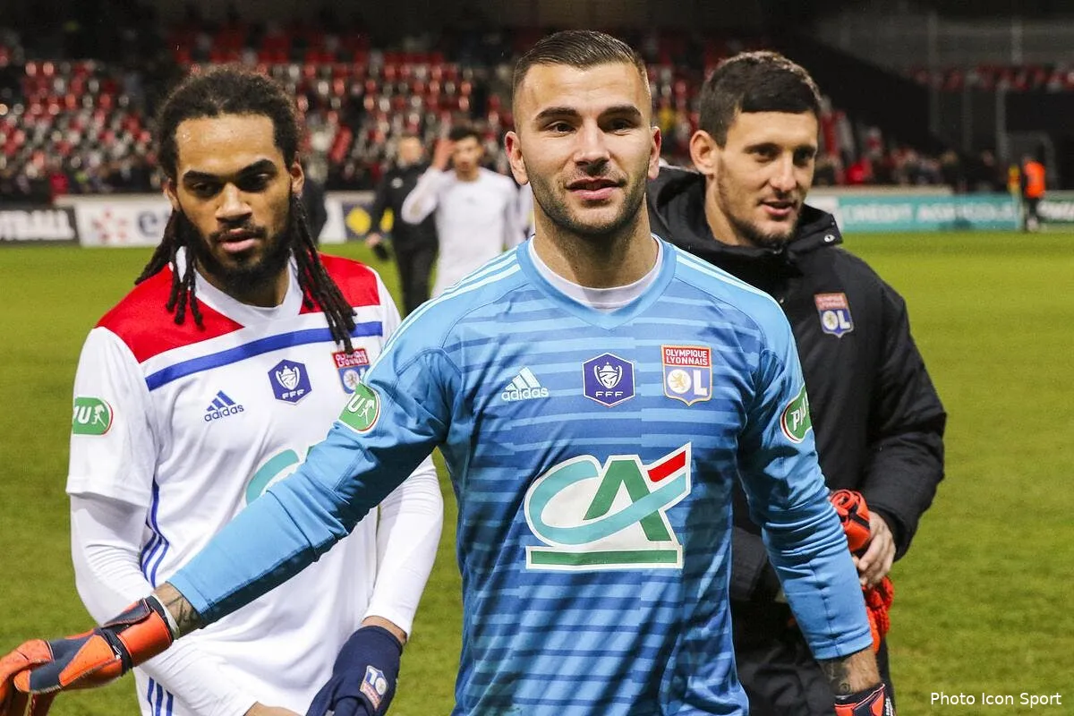 ol les negociations a la aulas un joueur en rigole encore icon lem 070219 11 01245483