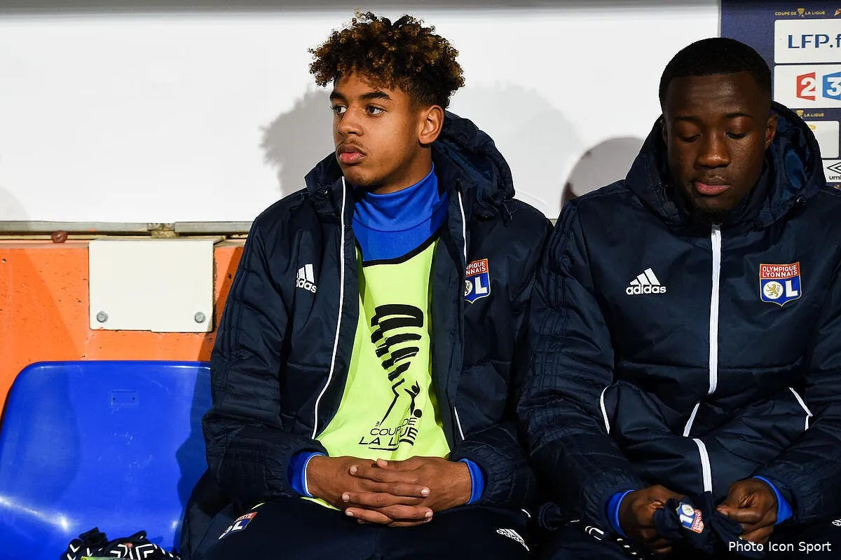 ol les offres tombent ce dossier qu aulas veut boucler au mercato iconsport icon dim 131217 45 59204971