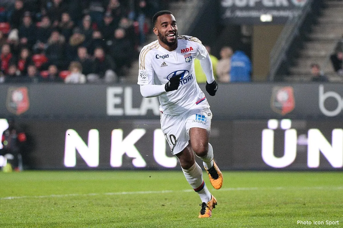 ol liverpool n attend qu une chose avant de foncer sur lacazette iconsport nlg 130316 17 16148248