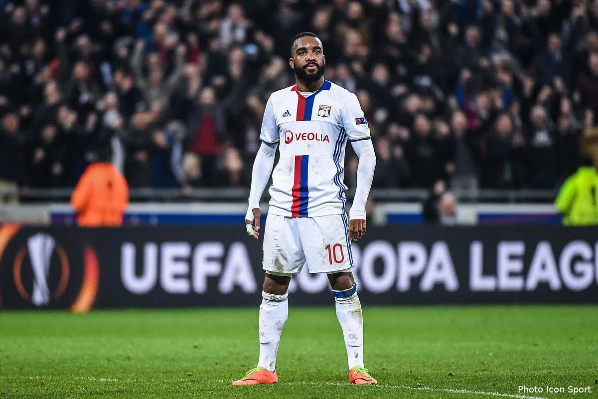 ol liverpool veut lacazette lyon reclame 60me iconsport dib 090317 10 68174804