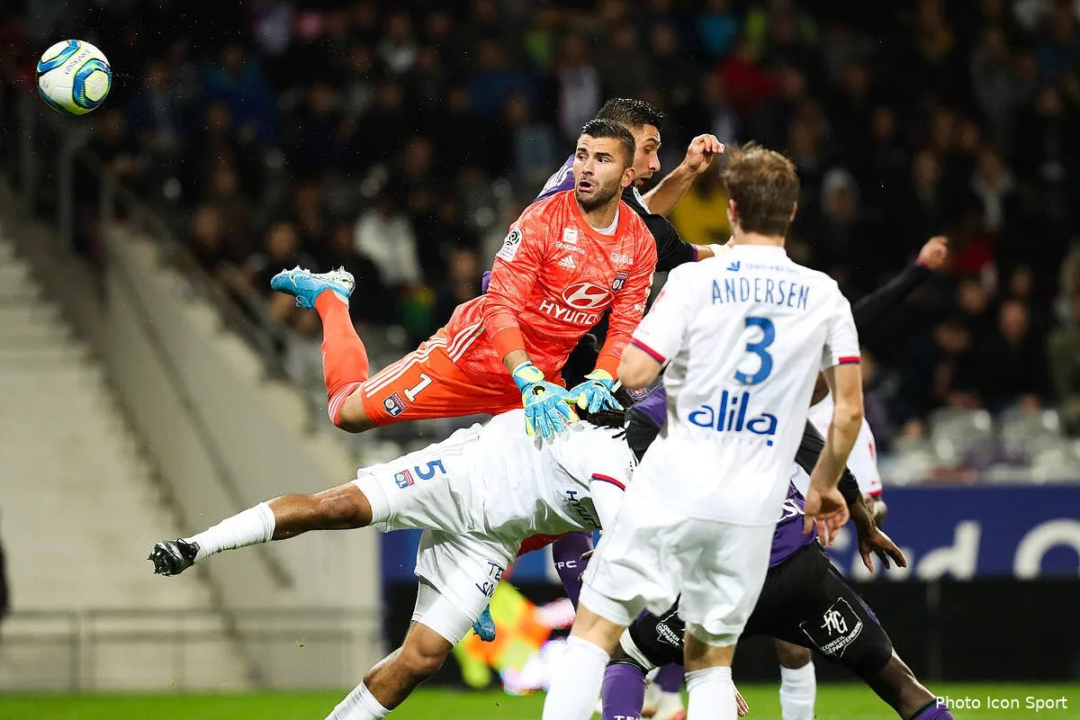 ol lopes ou tatarusanu le debat est clos a lyon icon blo 021119 08 20269155