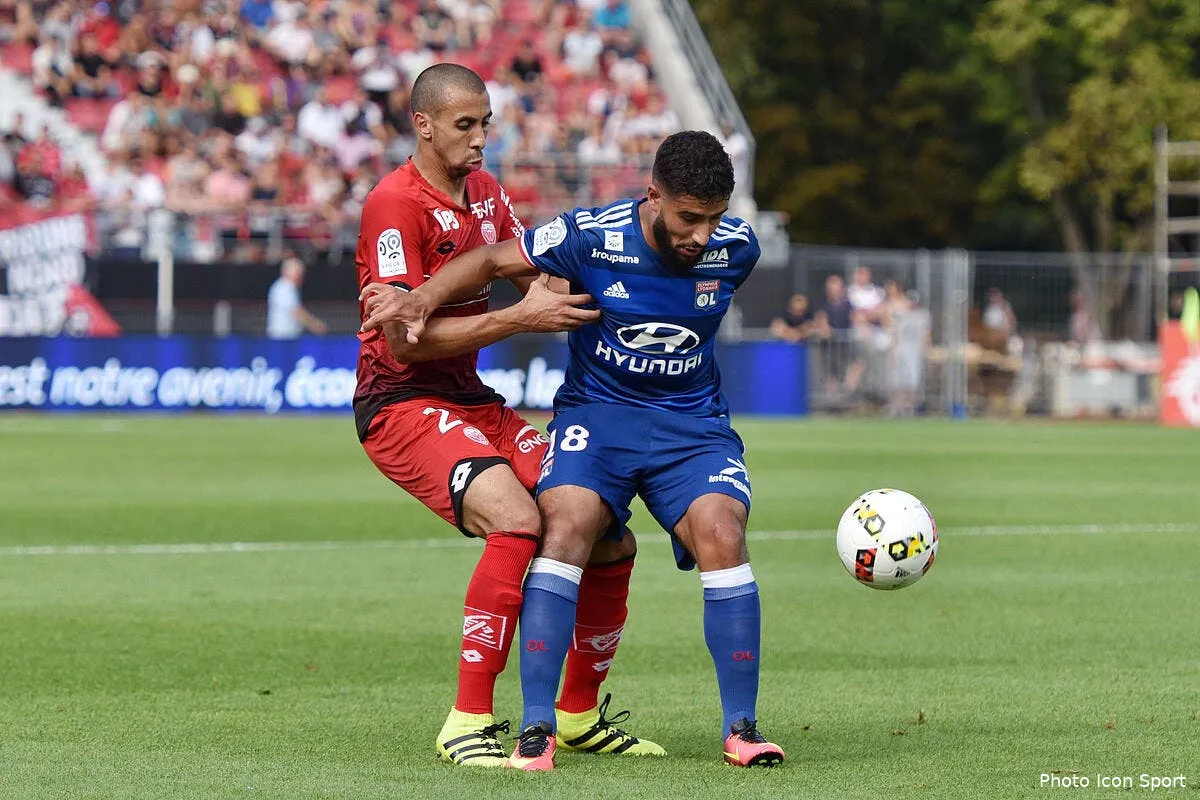 ol lyon a quatre jours pour trouver un buteur iconsport poy 270816 01 09153050