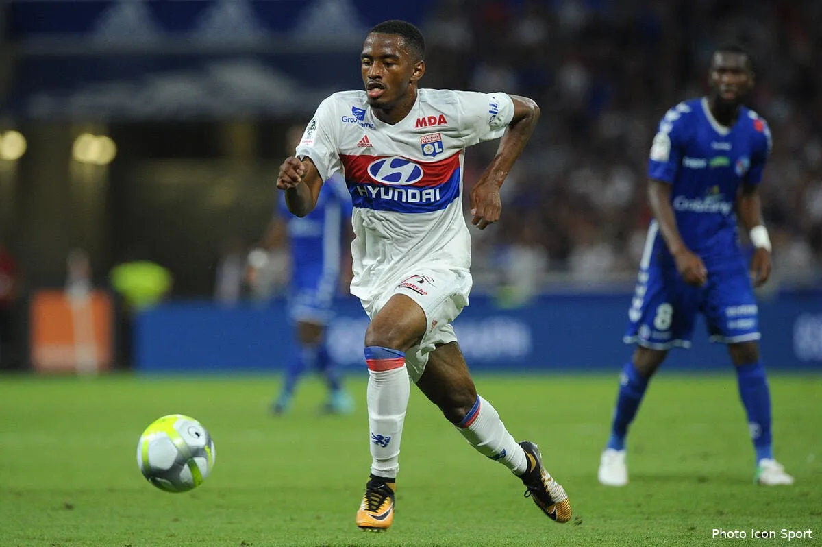 ol lyon a refuse les 8me du barca pour maolida iconsport icon fer 050817 10 22 1191061