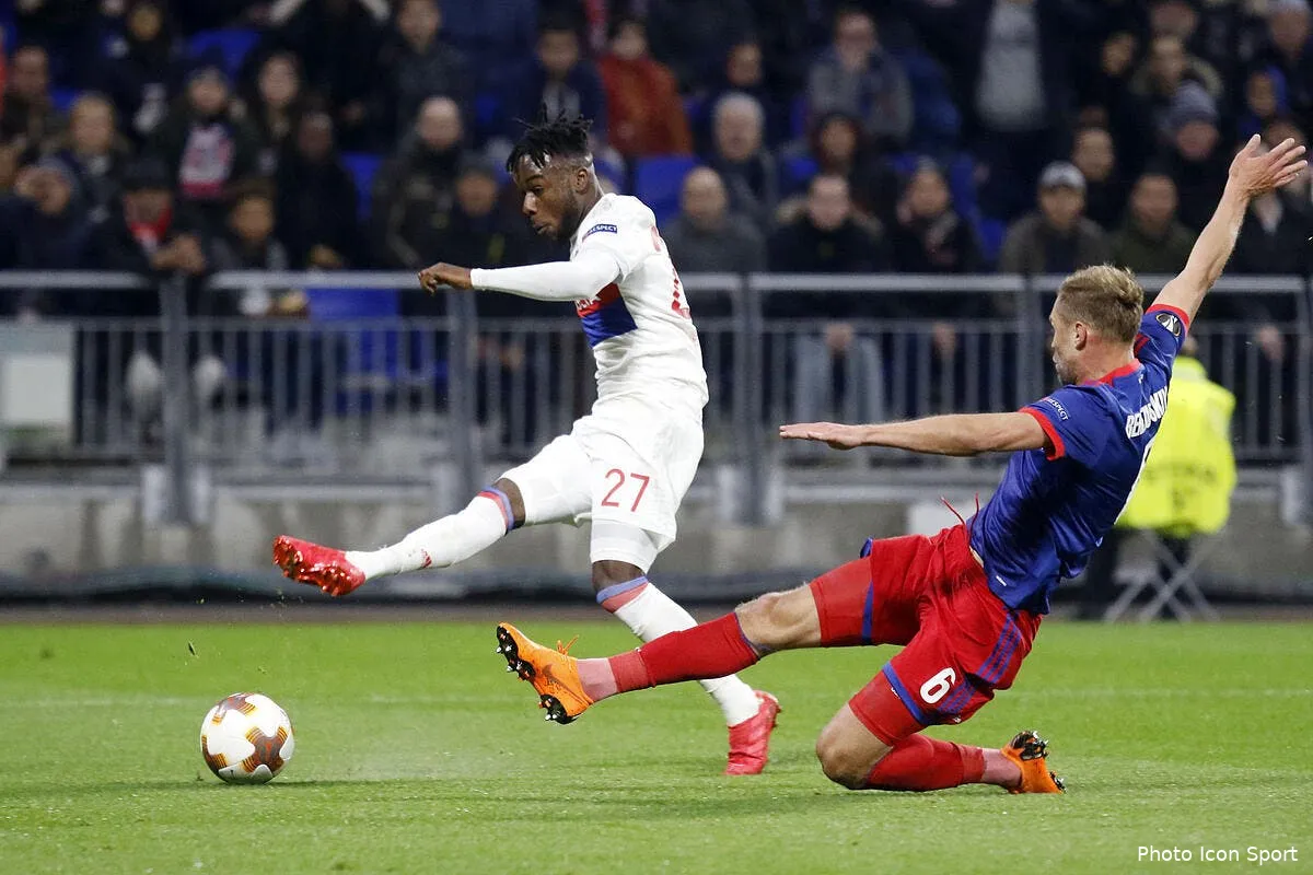 ol lyon en prend trois par moscou ils n en reviennent pas iconsport icon bia 150318 05 06212989