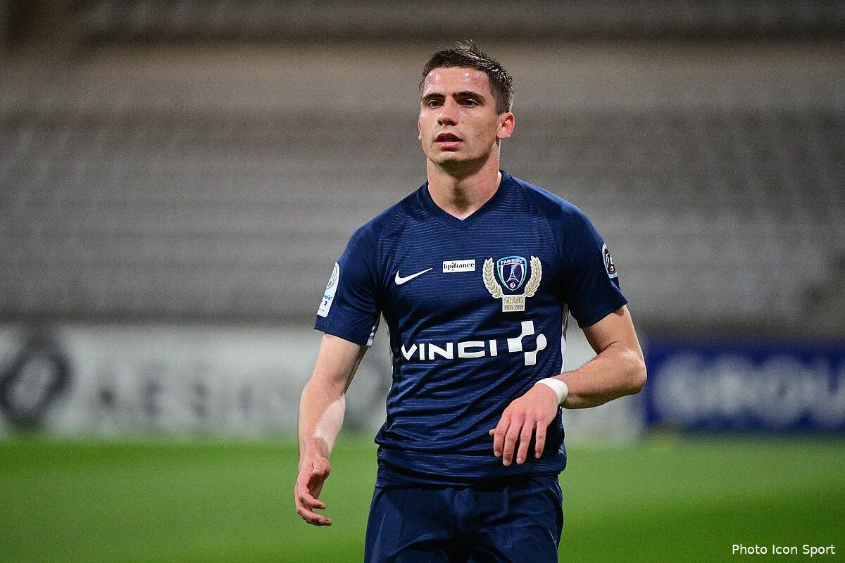 ol lyon n est pas tout seul a kiffer ce defenseur de l1 icon win 170519 01 90038255089