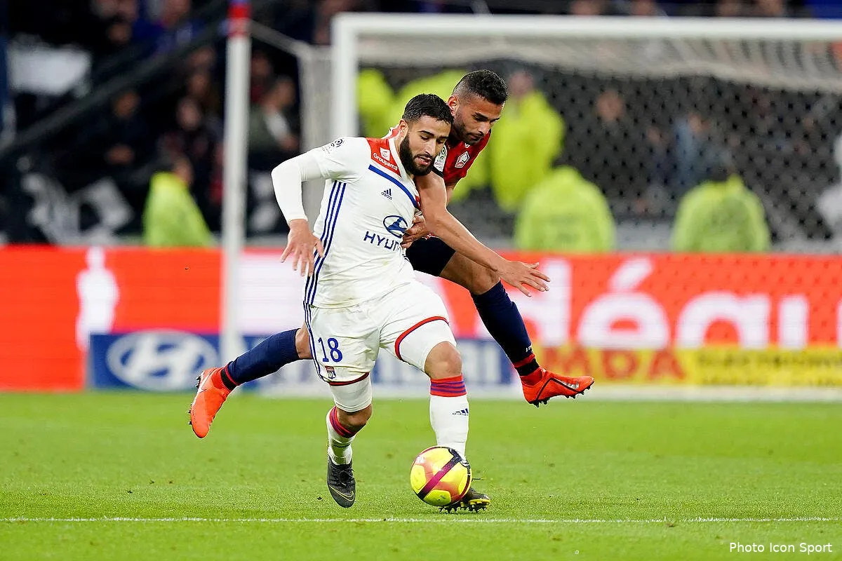 ol lyon pousse fekir vers la sortie mais c est pour son bien icon 190505p60709254439