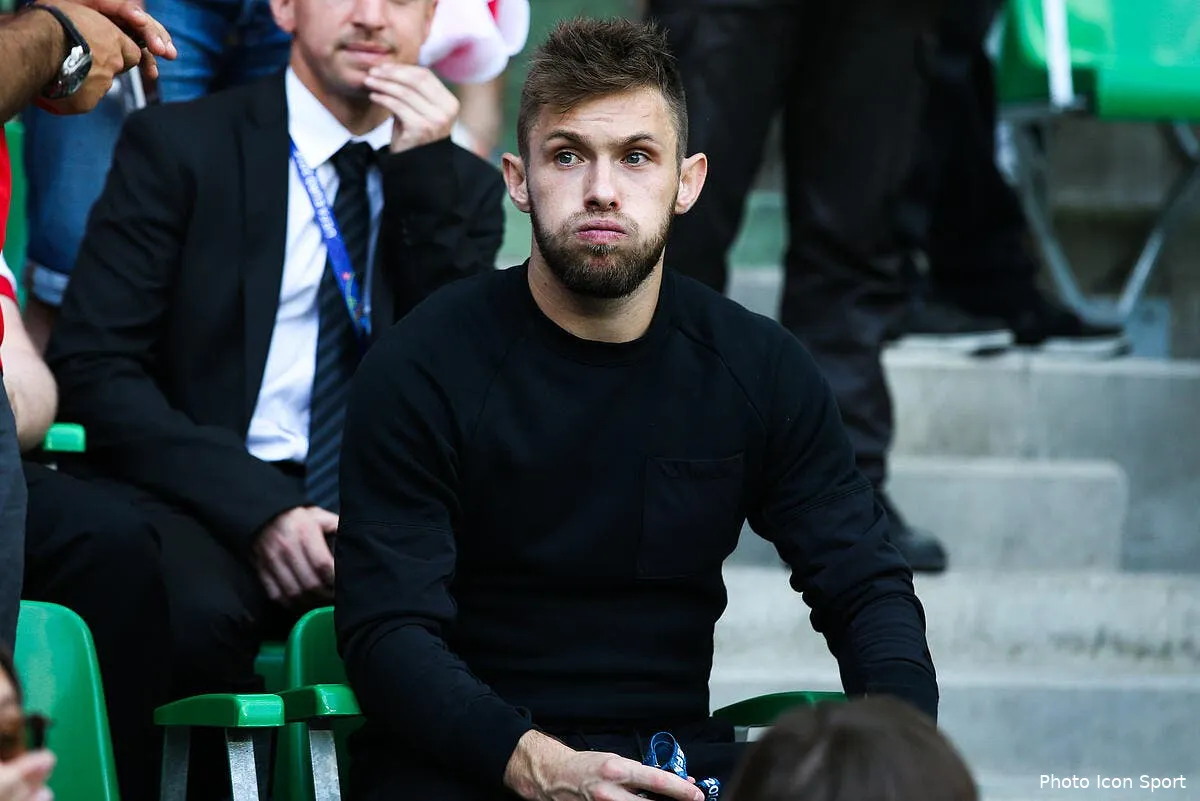 ol lyon recherche un arriere gauche au mercato iconsport nwp 250616 01 18147350