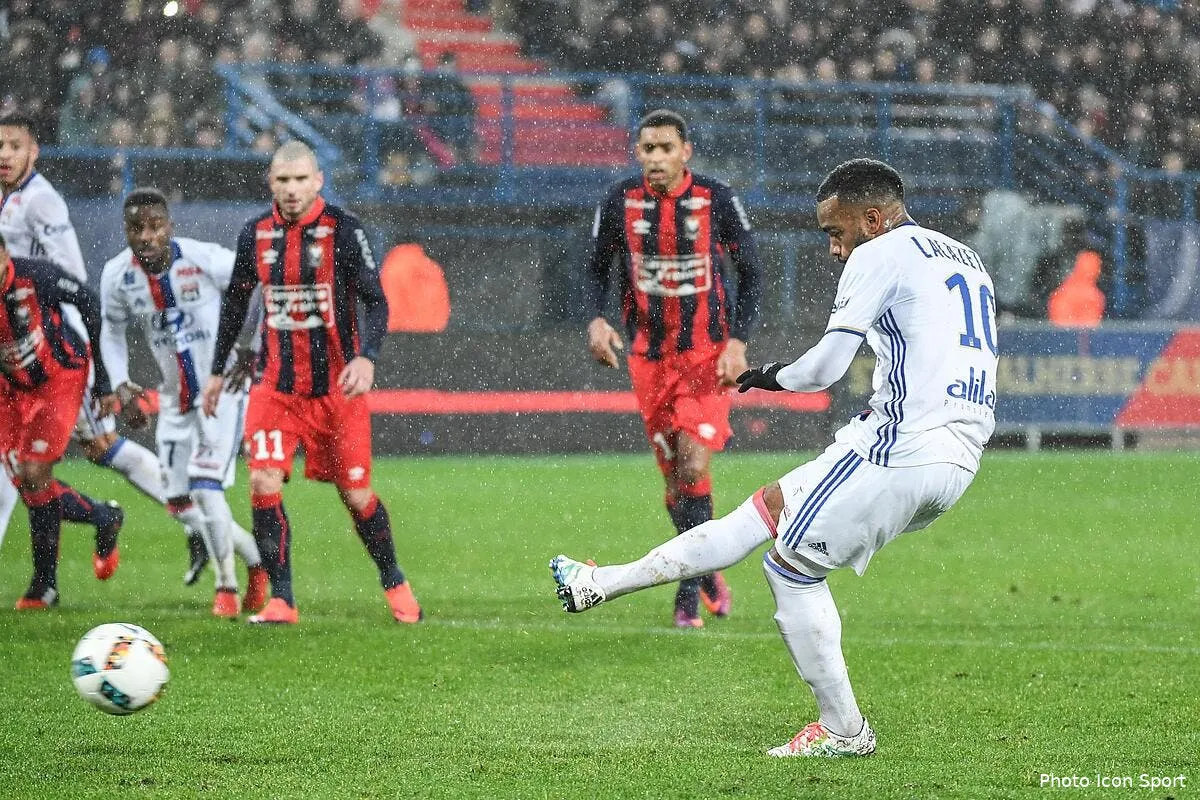 ol lyon reclame un penalty un club de l1 reagit iconsport dib 150117 10 107193981