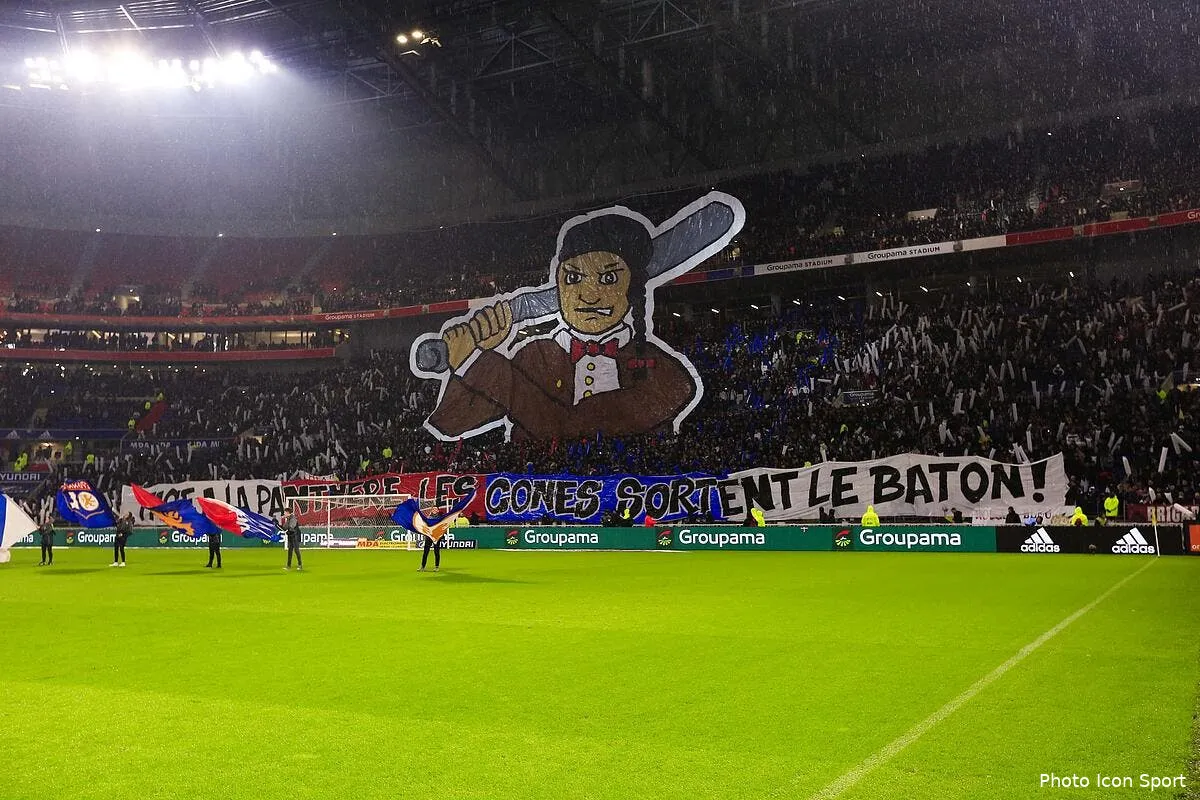 ol lyon refuse des supporters en carton contre l asse icon bia 231118 08 14 298777
