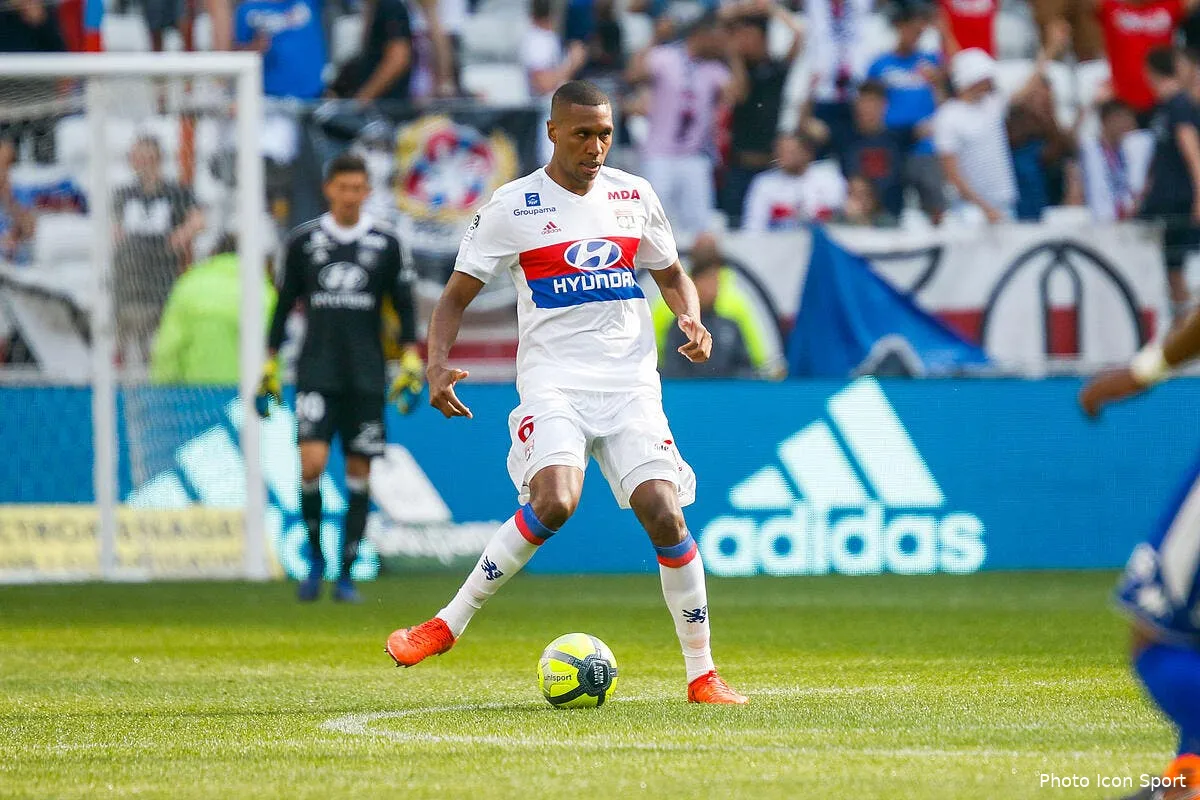 ol lyon rembarre gentiment le milan ac pour marcelo icon bia 060518 45 12220359