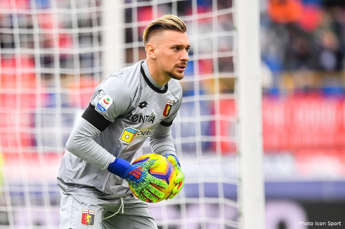 ol lyon reve de ce gardien ce n est pas une rumeur icon lp 9215368255071