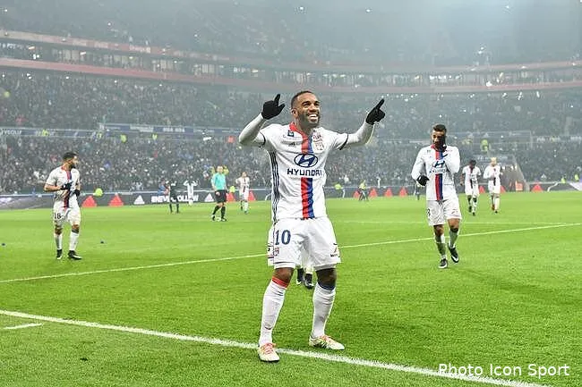 ol lyon sait quelle equipe doubler pour aller sur le podium lacazette168256