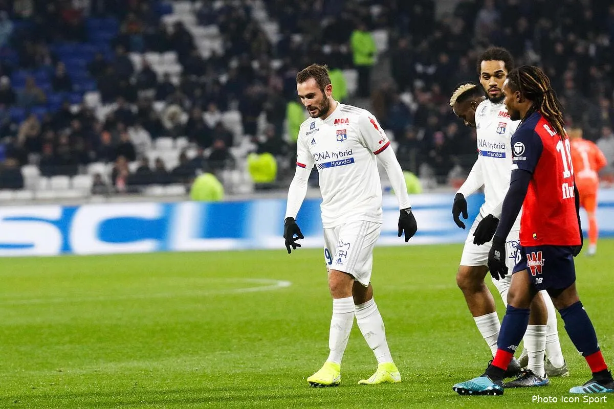 ol lyon sauve par deux coups de pouce inattendus icon bia 041219 08 56271941