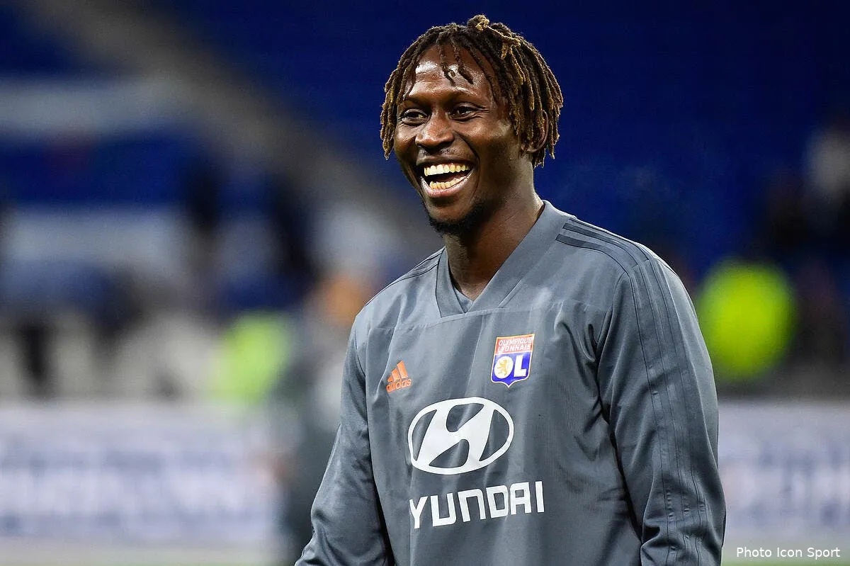 ol lyon sort le champagne l italie s arrache cet indesirable du mercato icon laf 291117 11 26207603