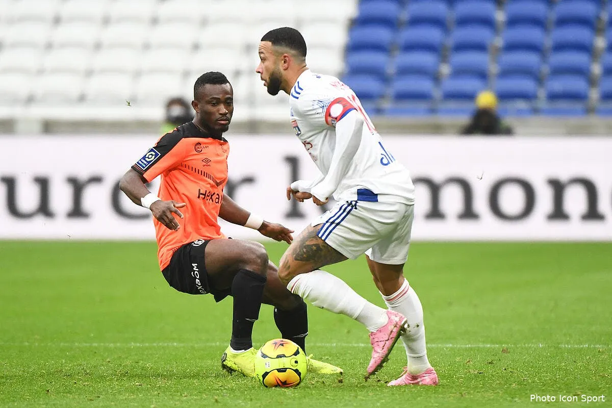ol lyon sur le podium pierre menes suspendu a l avenir de depay icon dib 291120 10 146 300613
