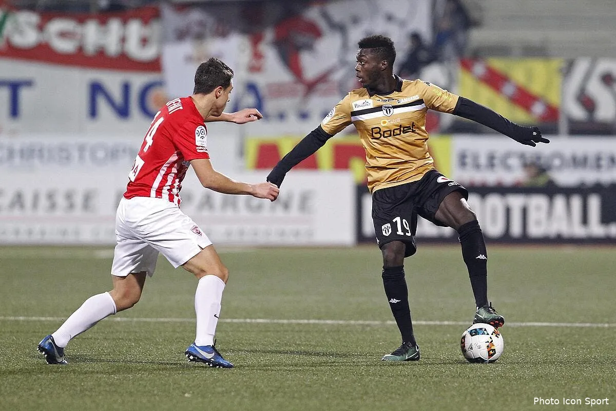 ol lyon veut pepe angers lui demande une somme folle iconsport mrv 101216 01 02164324