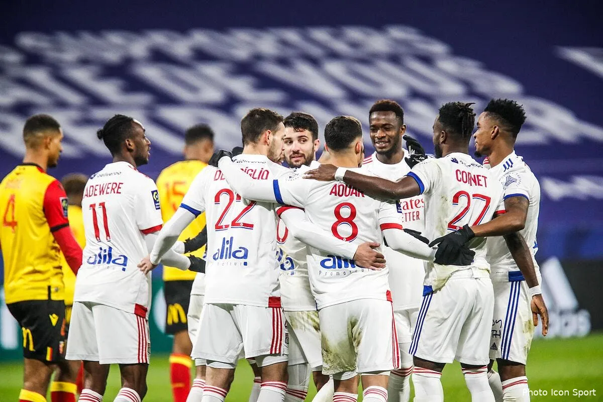 ol lyon vise le titre luis fernandez dit merci icon 25i3718 copie 303865