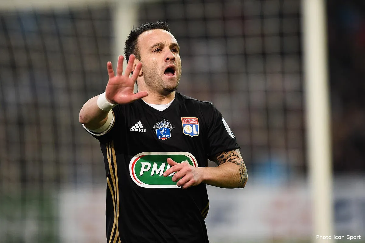 ol malmene au velodrome valbuena kiffe toujours l om valbuena 39169380