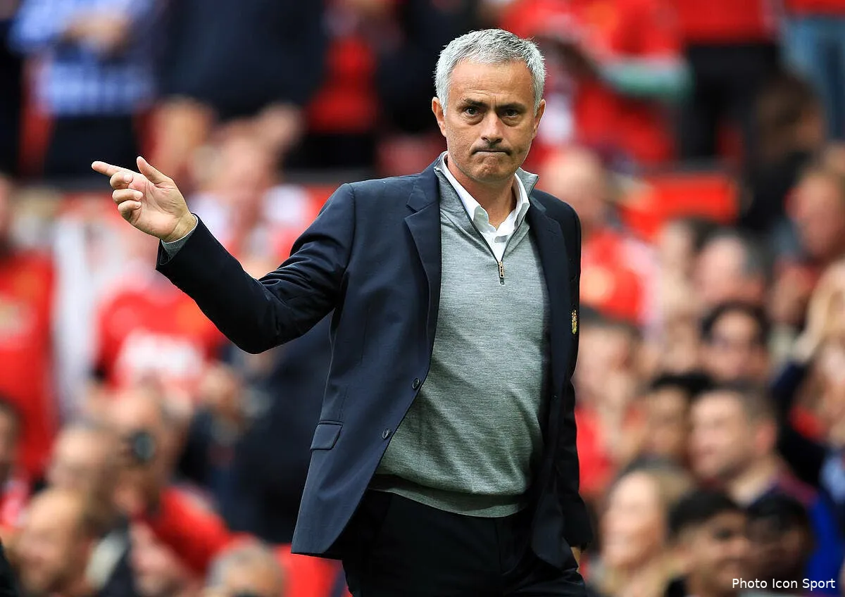 ol manchester united pret a mettre un troisieme stop pour depay iconsport 28732606167636