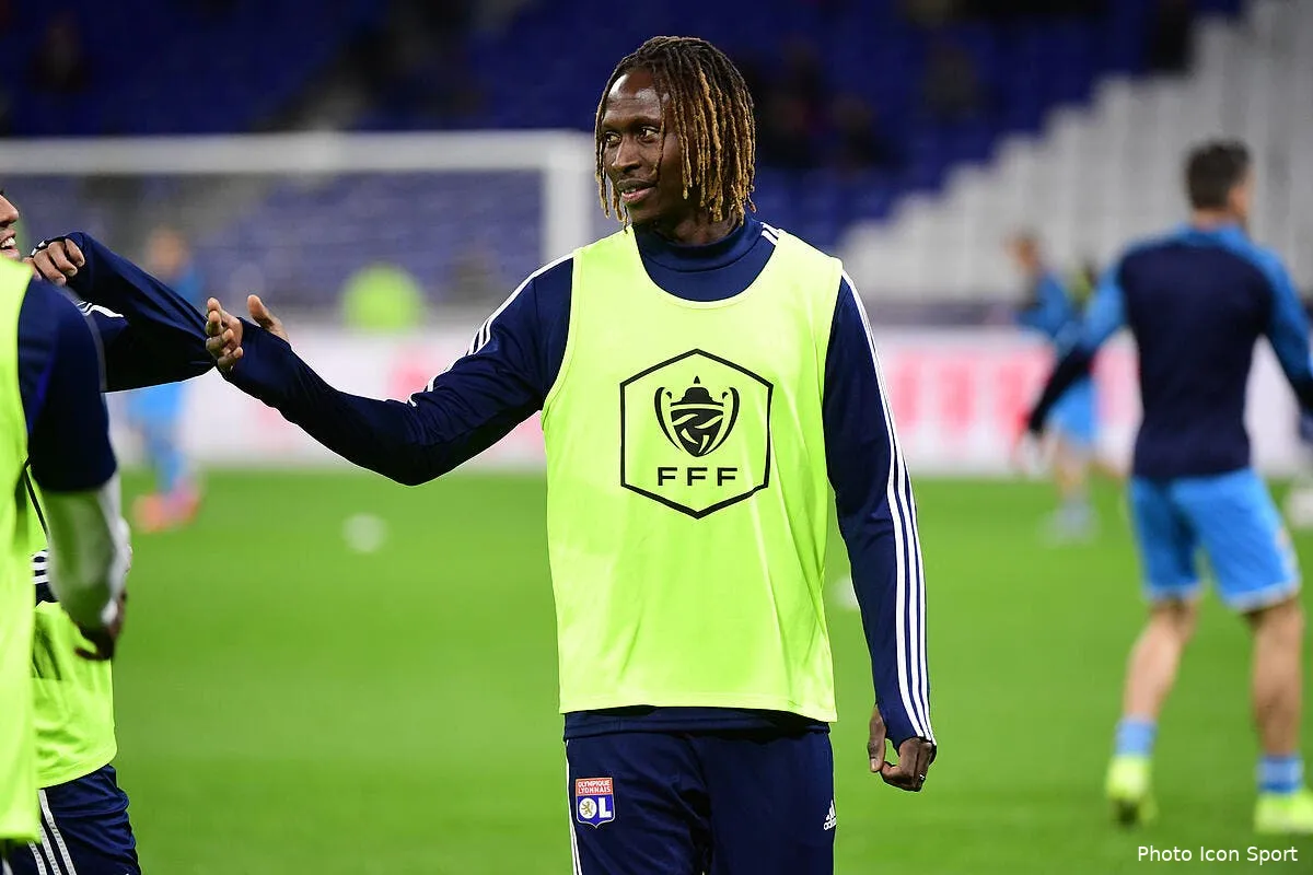 ol mapou avait 280 000 raisons de rester a lyon icon winter 12022020119591282153