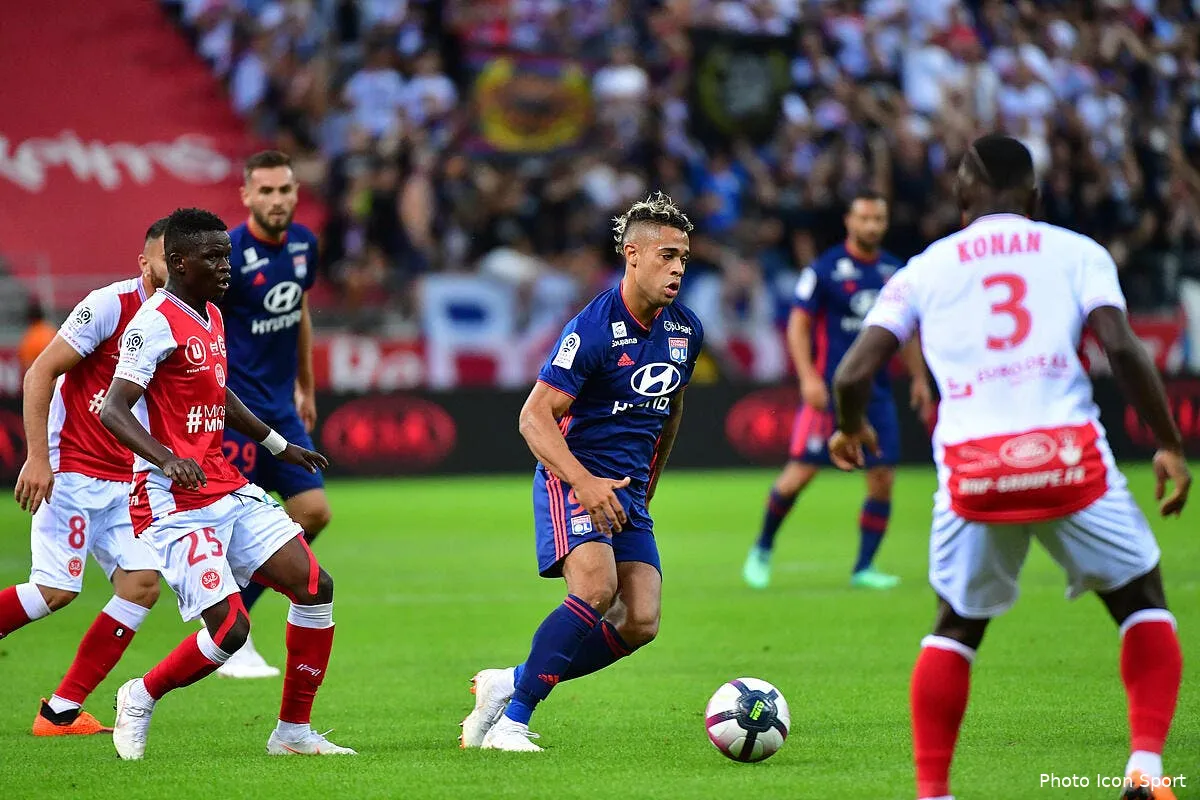 ol mariano au real bilel ghazi s etouffe de rire icon win 170818 01 58840228109