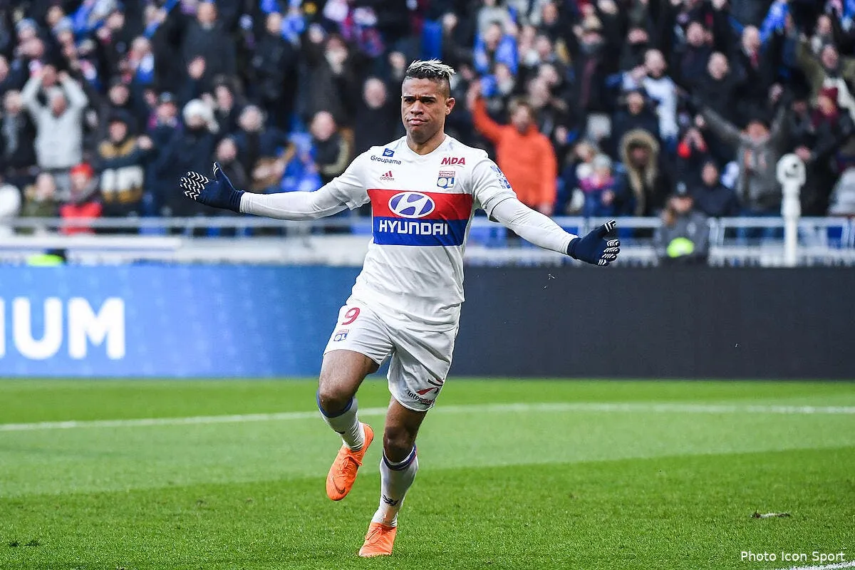 ol mariano diaz a seville ca hurle deja iconsport icon dib 250218 15 88228969