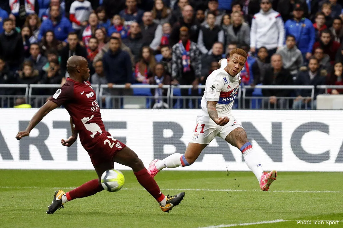 ol mariano et depay jouent en solo un consultant s agace icon bia 291017 03 01198139