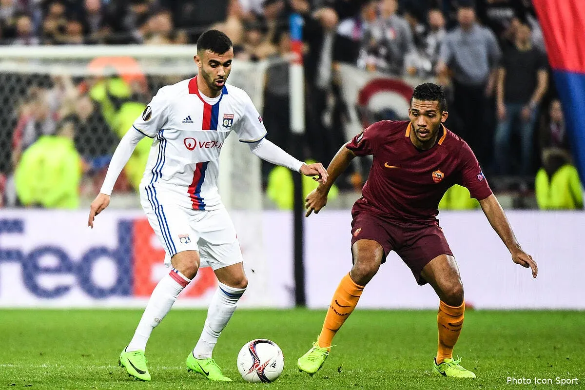 ol meme lacazette s est fait siffle alors ghezzal iconsport dib 090317 10 135173346